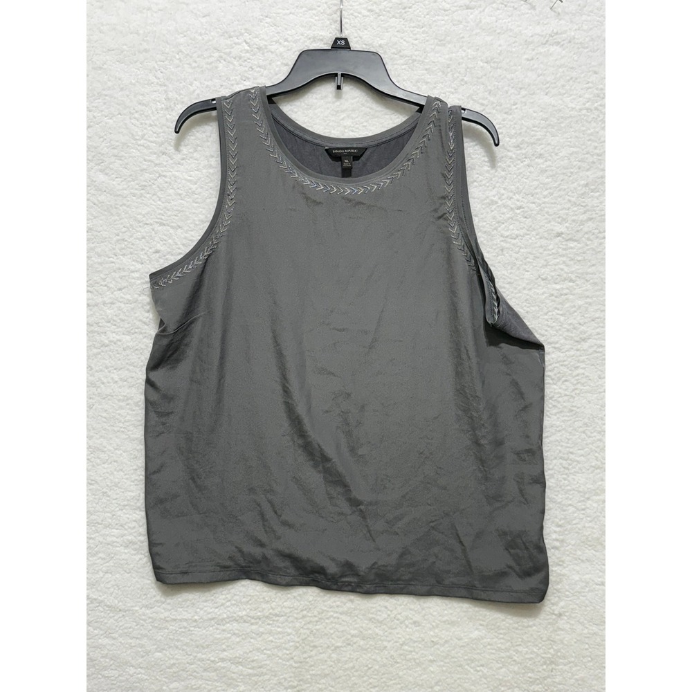 Banana Republic Women's‎ XL Gray Sleeveless Tank Top Blouse Arrow Embroidery